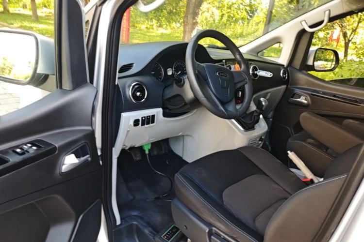 Used JAC Refine M3 2019 PLUS IKEA Edition 1.8L Luxury 9-Seater Driver Seat