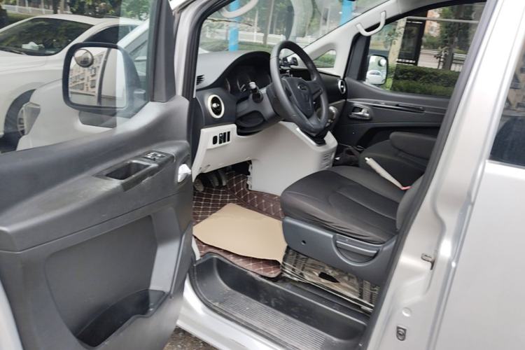 Used JAC Refine M3 2019 PLUS Maker Edition 1.8L Luxury Model Driver Seat