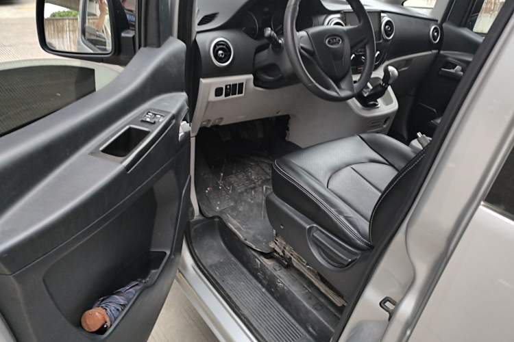 Used JAC Refine M3 2019 PLUS Maker Edition 1.8L Luxury Model Driver Seat