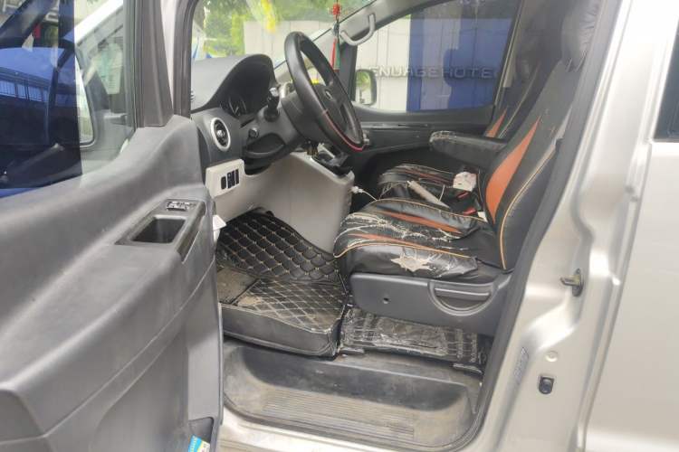 Used JAC Refine M3 2019 PLUS Maker Edition 1.8L Luxury Model Driver Seat