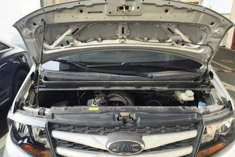 Used JAC Refine M3 2019 1.6L Express Edition Engine Bay