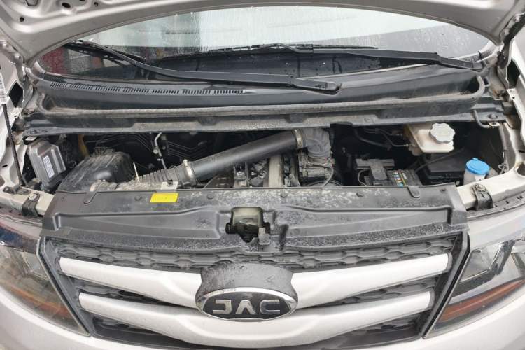 Used JAC Refine M3 2019 1.8L 5-Seater Express Edition Engine Bay
