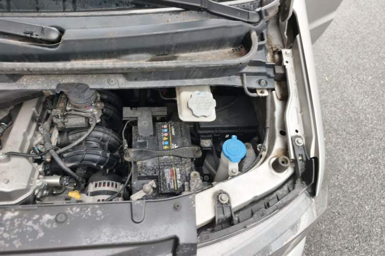 Used JAC Refine M3 2019 1.8L 5-Seater Express Edition Engine Bay Left
