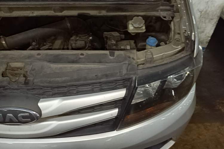 Used JAC Refine M3 2019 1.8L 5-Seater Express Edition Engine Bay Left