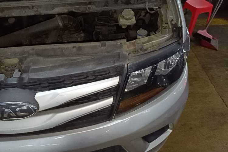 Used JAC Refine M3 2019 1.8L 5-Seater Express Edition Engine Bay Left