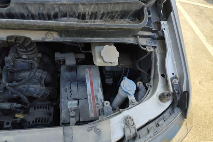 Used JAC Refine M3 2019 1.8L 5-Seater Express Edition Engine Bay Left