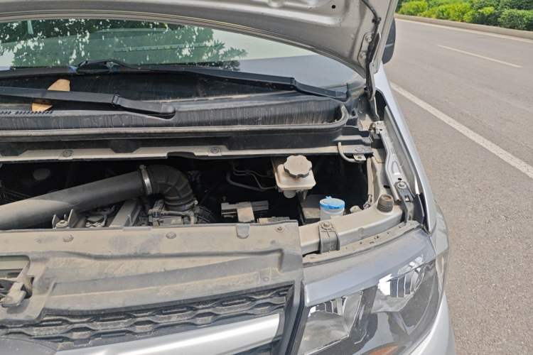 Used JAC Refine M3 2019 Creator Edition 1.8L Luxury Model Engine Bay Left