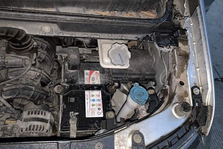 Used JAC Refine M3 2019 PLUS Maker Edition 1.8L Luxury Model Engine Bay Left