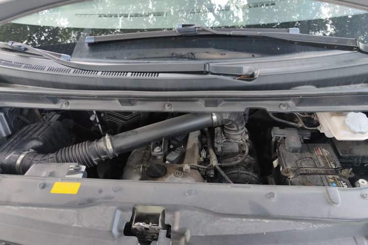 Used JAC Refine M3 2019 Creator Edition 1.8L Luxury Model Engine Bay