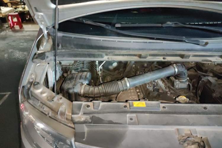 Used JAC Refine M3 2019 IKEA Edition 1.8L Luxury Smart Model Engine Bay Right