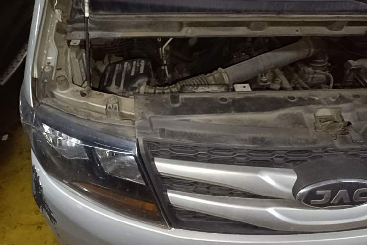 Used JAC Refine M3 2019 1.8L 5-Seater Express Edition Engine Bay Right