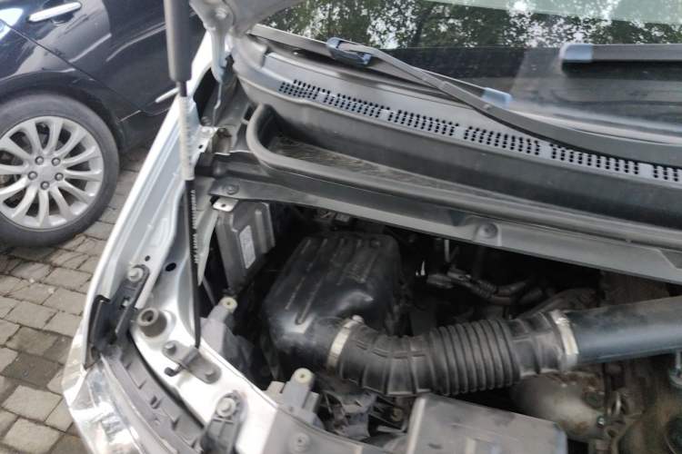 Used JAC Refine M3 2019 Creator Edition 1.8L Luxury Model Engine Bay Right