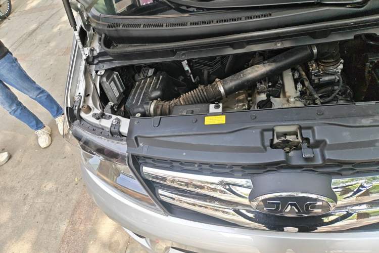 Used JAC Refine M3 2019 PLUS Creator Edition 1.8L Luxury Smart Model Engine Bay Right