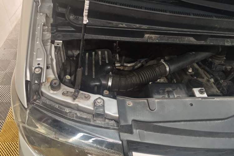 Used JAC Refine M3 2019 Creator Edition 1.8L Luxury Model Engine Bay Right