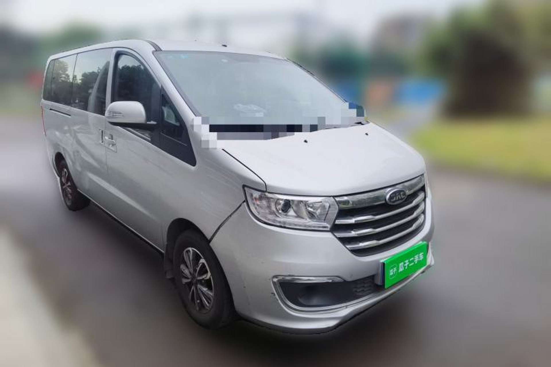 Used JAC Refine M3 2019 PLUS IKEA Edition 1.8L Luxury 9-Seater Exterior 2