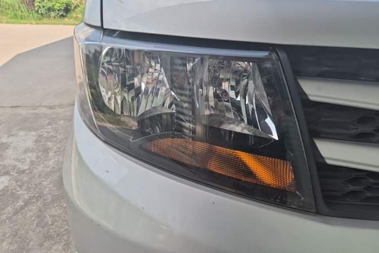 Used JAC Refine M3 2019 Creator Edition 1.8L Luxury Model Exterior 6