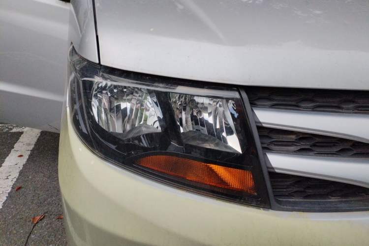 Used JAC Refine M3 2019 PLUS Maker Edition 1.8L Luxury Model Exterior 6