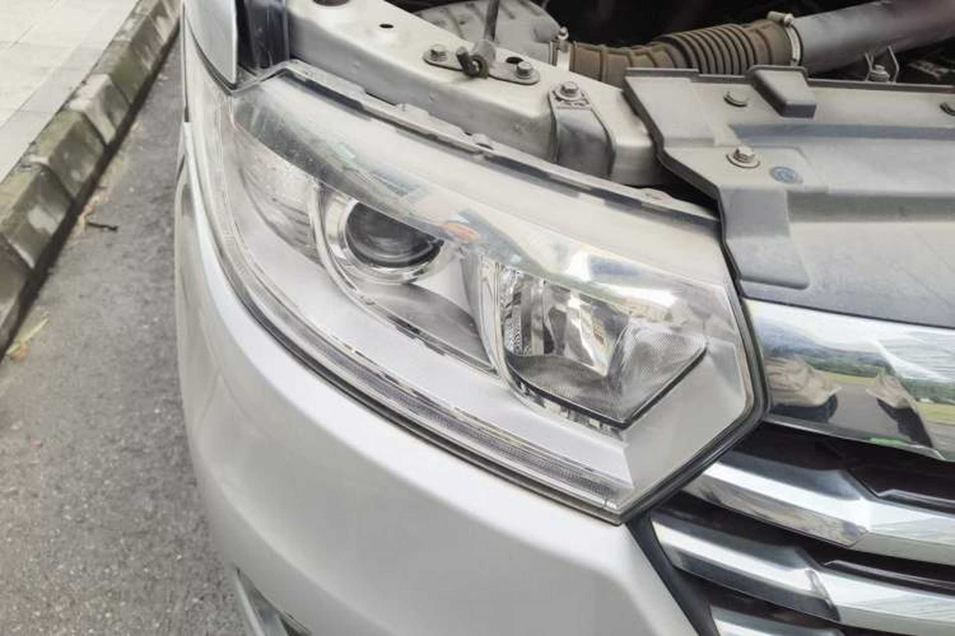 Used JAC Refine M3 2019 PLUS IKEA Edition 1.8L Luxury 9-Seater Exterior 6