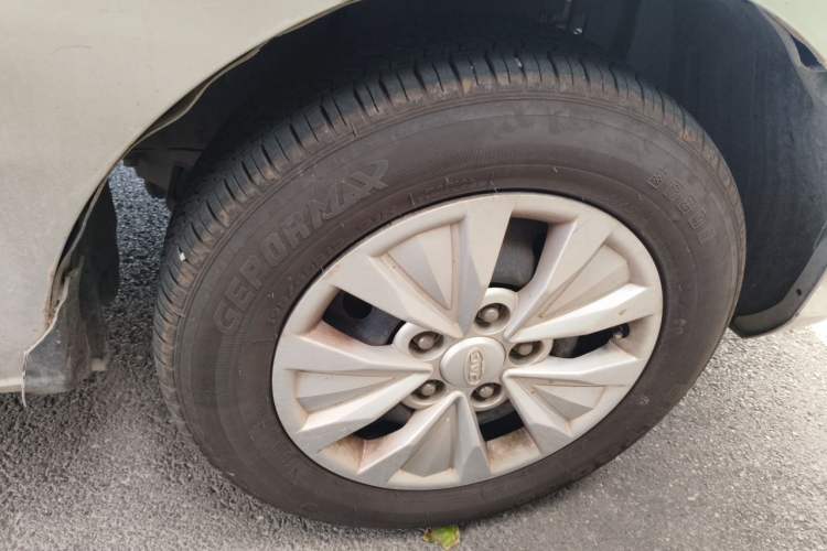 Used JAC Refine M3 2019 IKEA Edition 1.6L Luxury Model Exterior 7