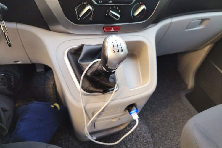 Used JAC Refine M3 2019 Creator Edition 1.8L Luxury Model Gear Lever