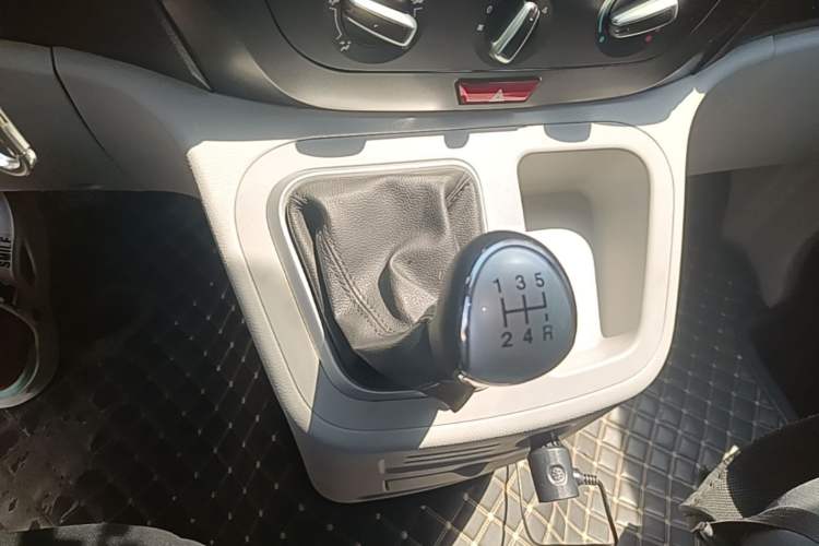 Used JAC Refine M3 2019 PLUS Maker Edition 1.8L Luxury Model Gear Lever