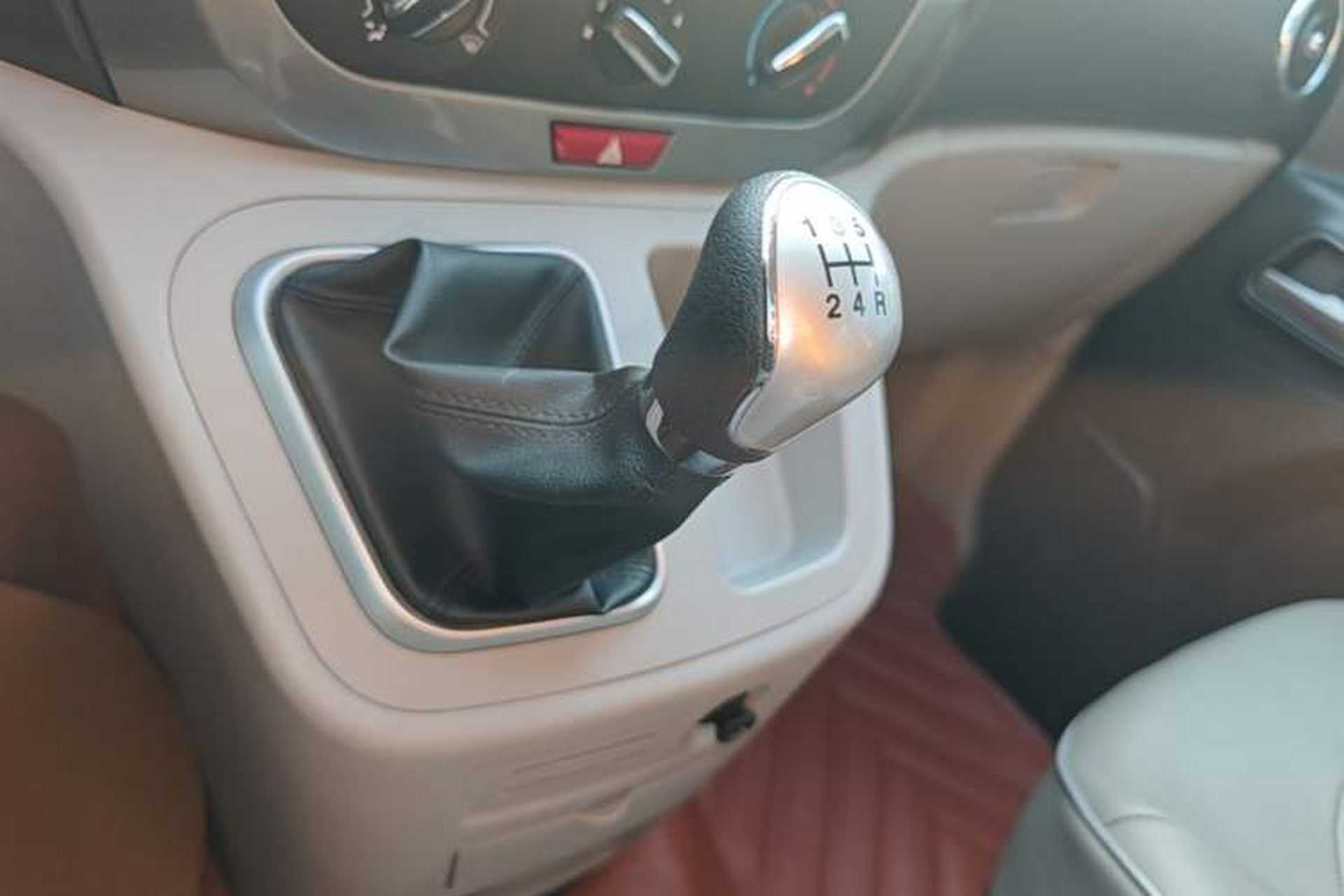 Used JAC Refine M3 2019 IKEA Edition 1.8L Luxury Model Gear Lever