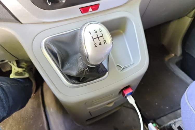 Used JAC Refine M3 2019 Creator Edition 1.8L Luxury Model Gear Lever