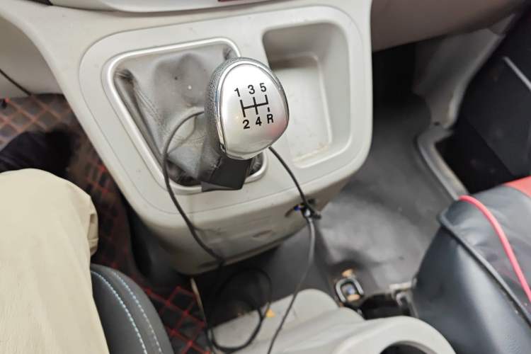 Used JAC Refine M3 2019 PLUS IKEA Edition 1.8L Luxury Model Gear Lever
