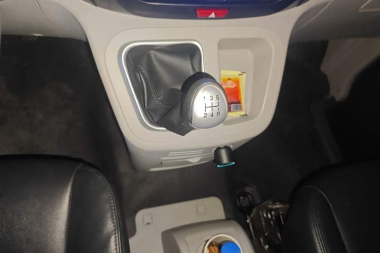 Used JAC Refine M3 2019 Creator Edition 1.8L Luxury Model Gear Lever