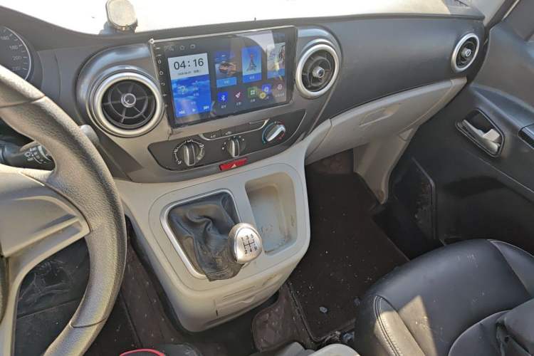Used JAC Refine M3 2019 PLUS Maker Edition 1.8L Luxury Model Gear Lever