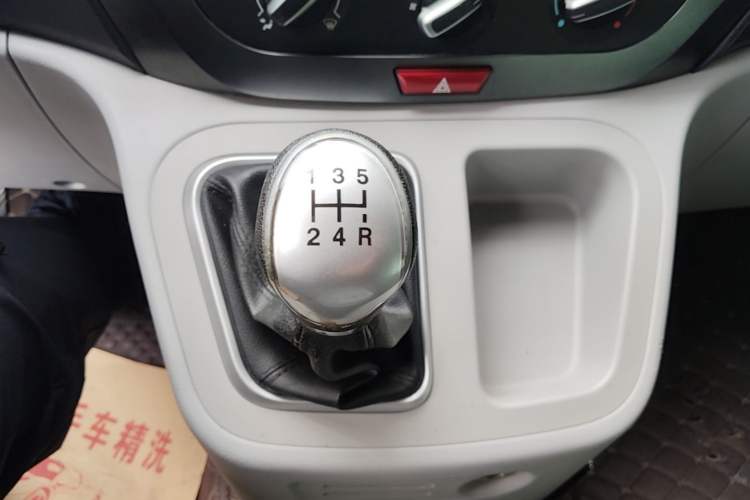 Used JAC Refine M3 2019 PLUS Maker Edition 1.8L Luxury Model Gear Lever
