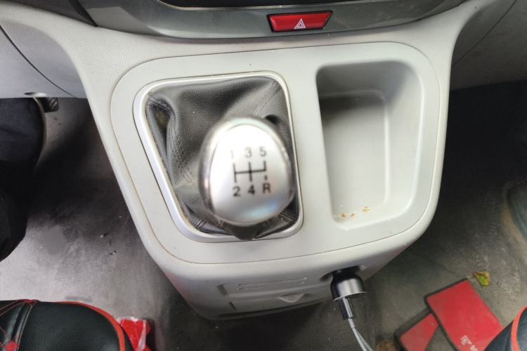Used JAC Refine M3 2019 IKEA Edition 1.6L Luxury Model Gear Lever