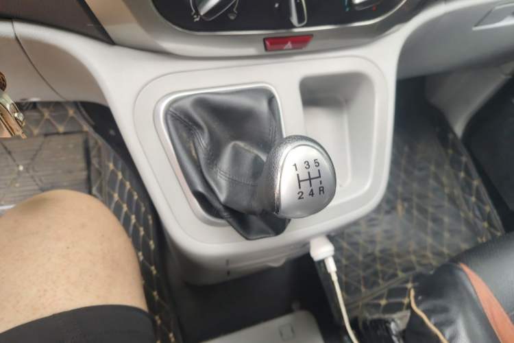 Used JAC Refine M3 2019 PLUS Maker Edition 1.8L Luxury Model Gear Lever