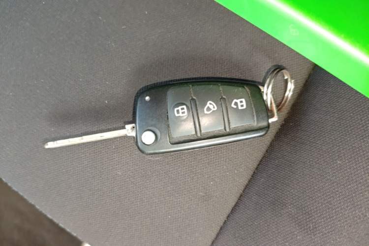 Used JAC Refine M3 2019 PLUS IKEA Edition 1.8L Luxury 9-Seater Interior 1