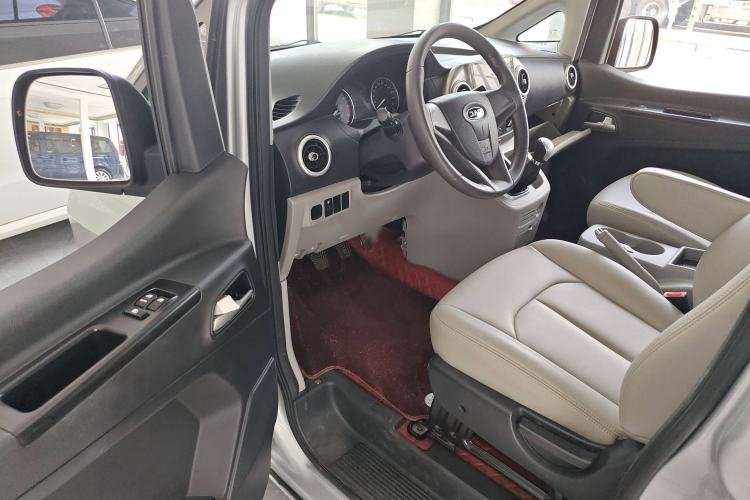 Used JAC Refine M3 2019 PLUS Maker Edition 1.8L Luxury Model Interior 2