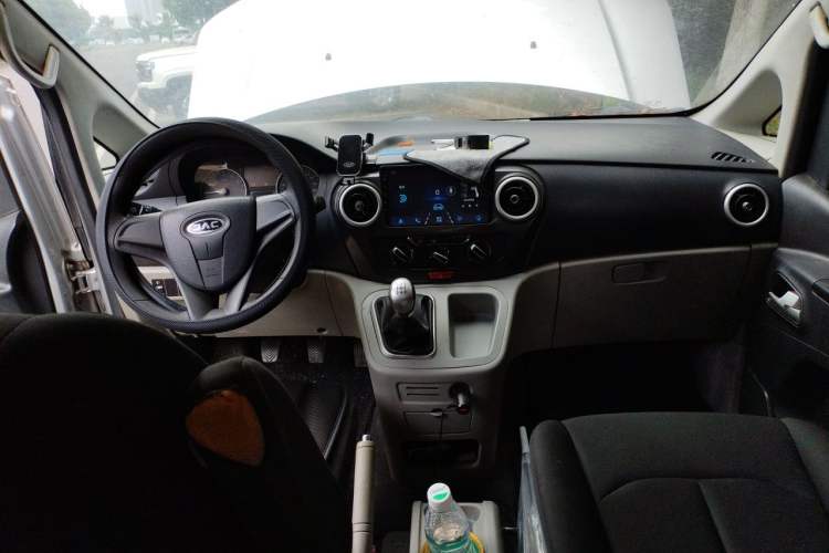 Used JAC Refine M3 2019 PLUS Maker Edition 1.8L Luxury Model Interior 2
