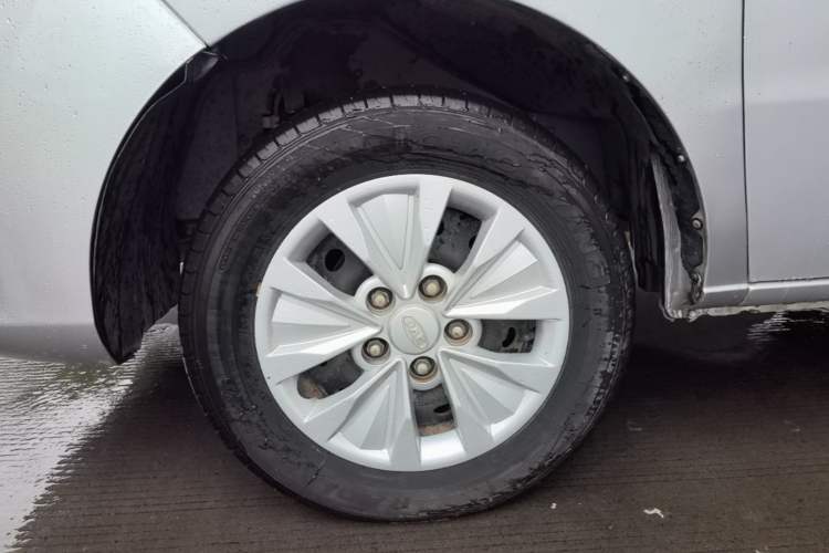 Used JAC Refine M3 2019 IKEA Edition 1.6L Luxury Model Left Front Wheel Hub