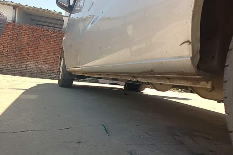 Used JAC Refine M3 2019 PLUS Maker Edition 1.8L Luxury Model Left Side Sill