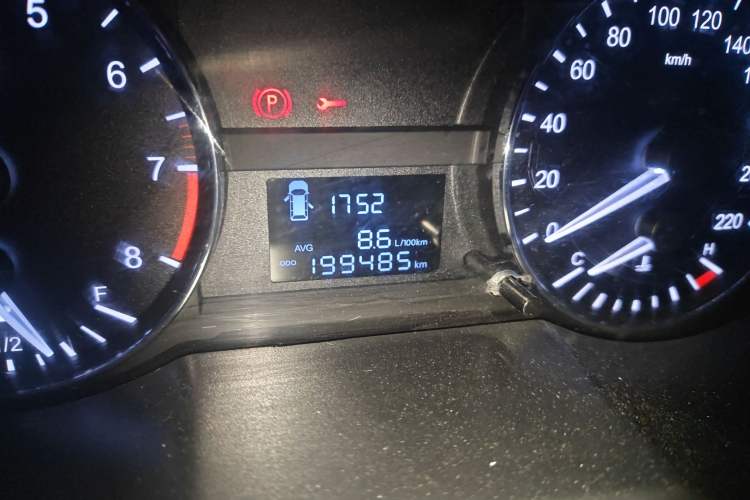 Used JAC Refine M3 2019 IKEA Edition 1.6L Luxury Smart Model Odometer Close Up