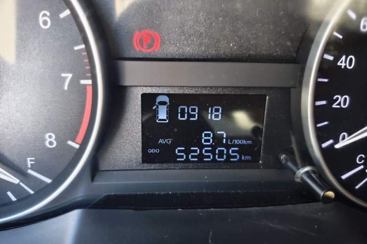 Used JAC Refine M3 2019 PLUS Maker Edition 1.8L Luxury Model Odometer Close Up