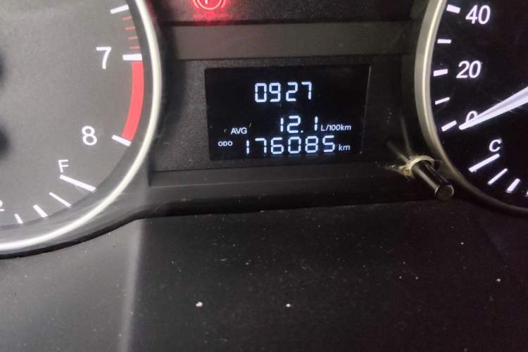 Used JAC Refine M3 2019 Creator Edition 1.8L Luxury Model Odometer Close Up