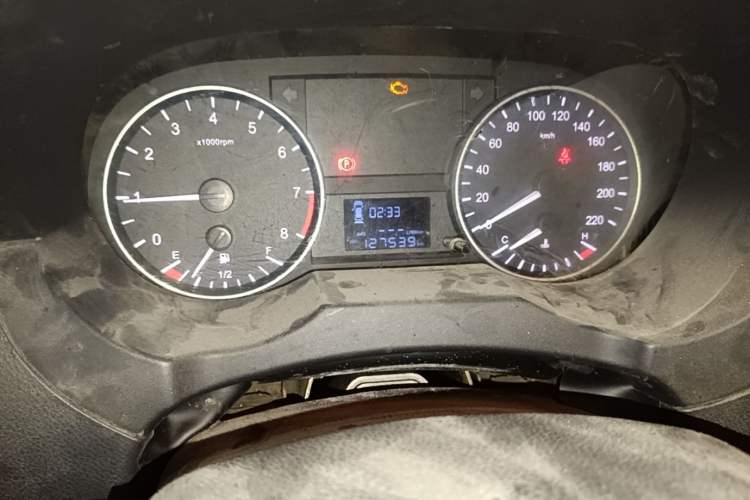 Used JAC Refine M3 2019 1.8L 5-Seater Express Edition Odometer Close Up