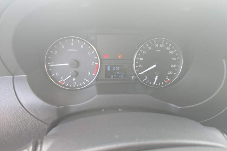Used JAC Refine M3 2019 IKEA Edition 1.6L Luxury Smart Model Odometer Close Up