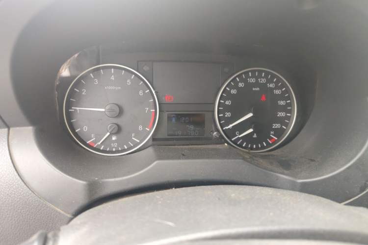 Used JAC Refine M3 2019 PLUS Maker Edition 1.8L Luxury Model Odometer Close Up
