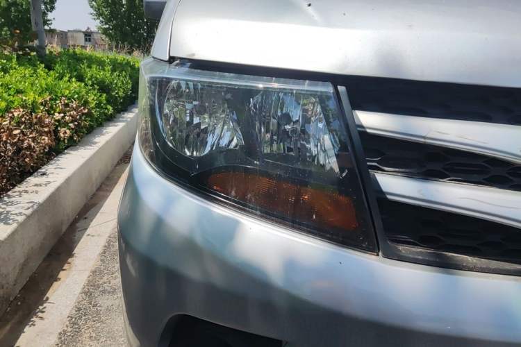 Used JAC Refine M3 2019 Creator Edition 1.8L Luxury Model Right Front Headlight