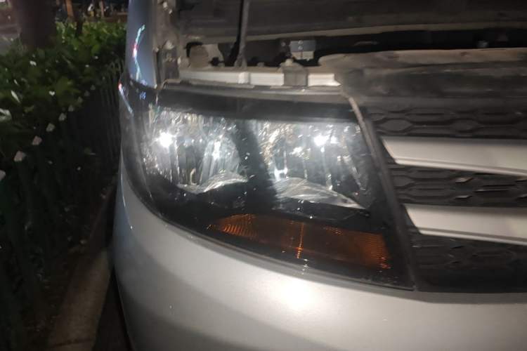 Used JAC Refine M3 2019 Creator Edition 1.8L Luxury Model Right Front Headlight