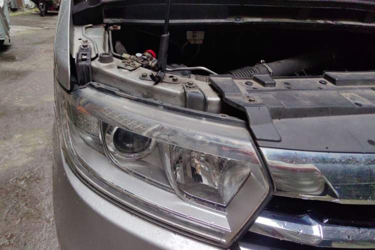 Used JAC Refine M3 2019 IKEA Edition 1.8L Luxury Smart Model Right Front Headlight