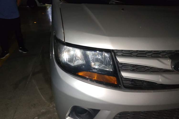 Used JAC Refine M3 2019 Creator Edition 1.8L Luxury Model Right Front Headlight