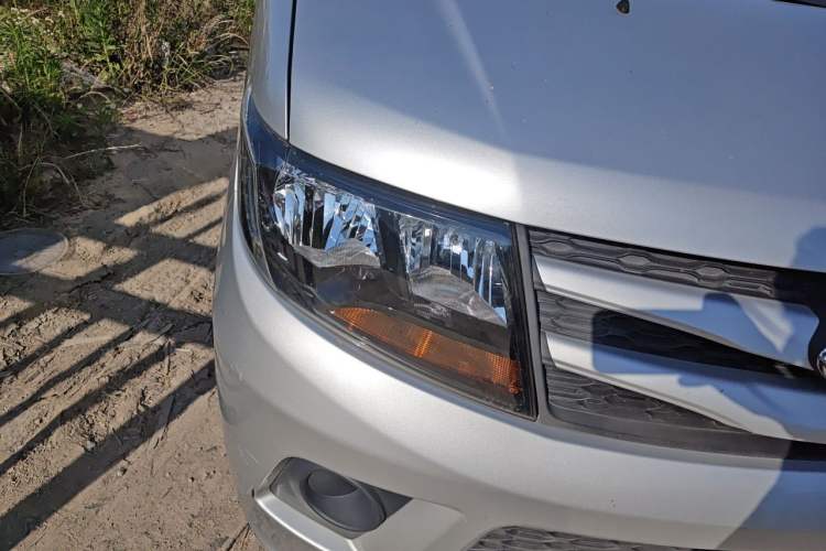 Used JAC Refine M3 2019 PLUS Maker Edition 1.8L Luxury Model Right Front Headlight
