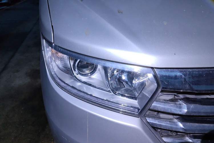 Used JAC Refine M3 2019 IKEA Edition 1.8L Luxury Smart Model Right Front Headlight